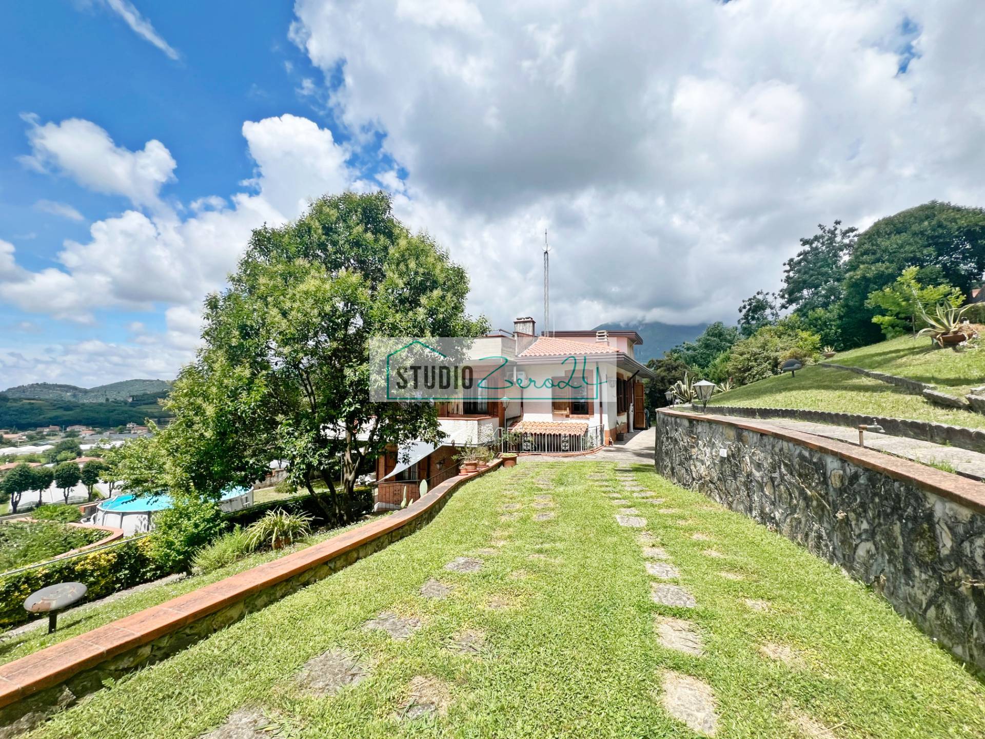 Villa in vendita a Camaiore, Capezzano Pianore