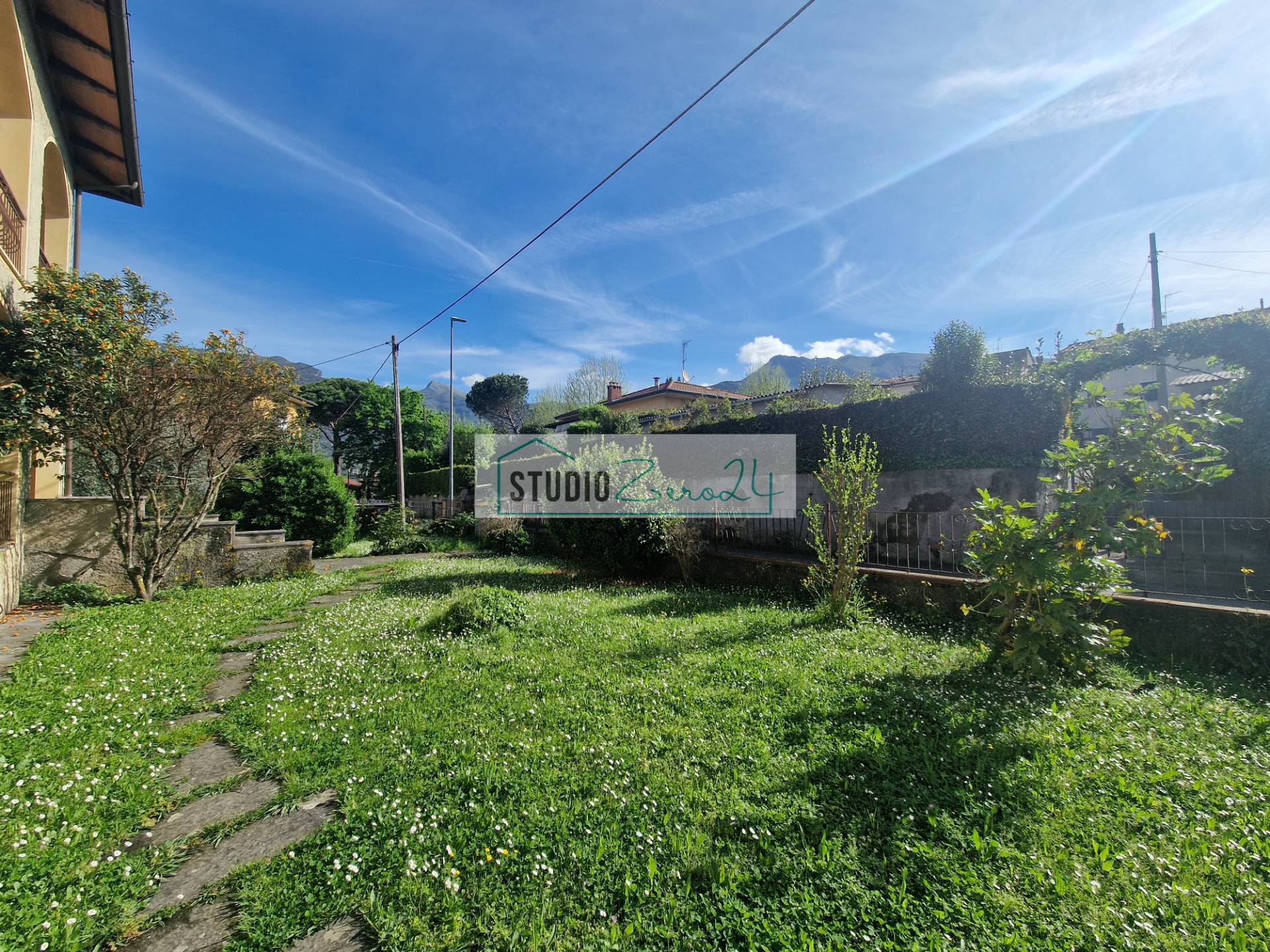 Villa in vendita a Camaiore, Fondi