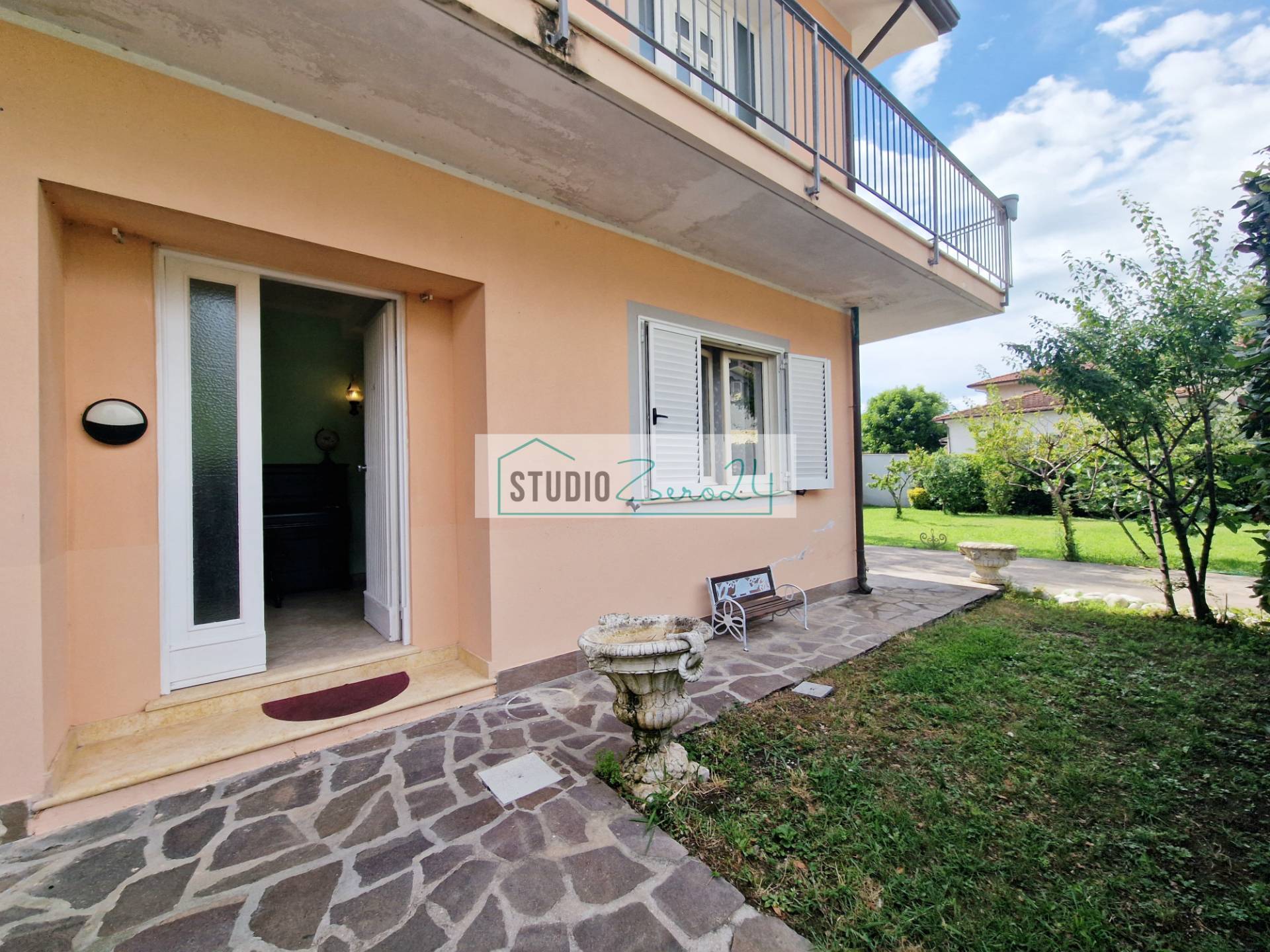 Appartamento in vendita a Camaiore, Lido di Camaiore