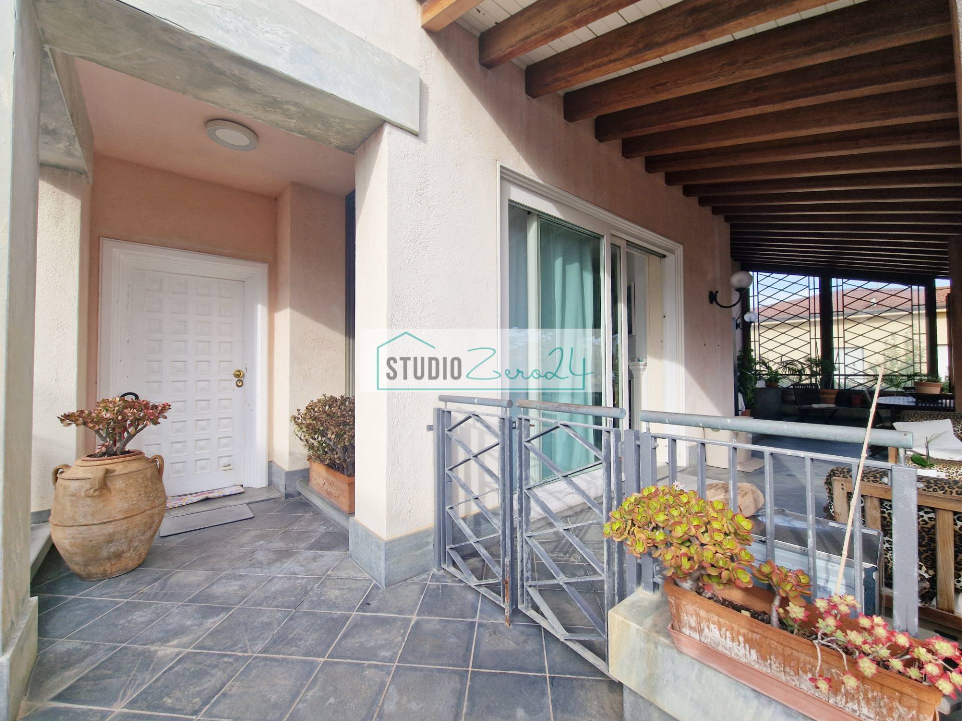 Villa in vendita a Camaiore, Lido di Camaiore