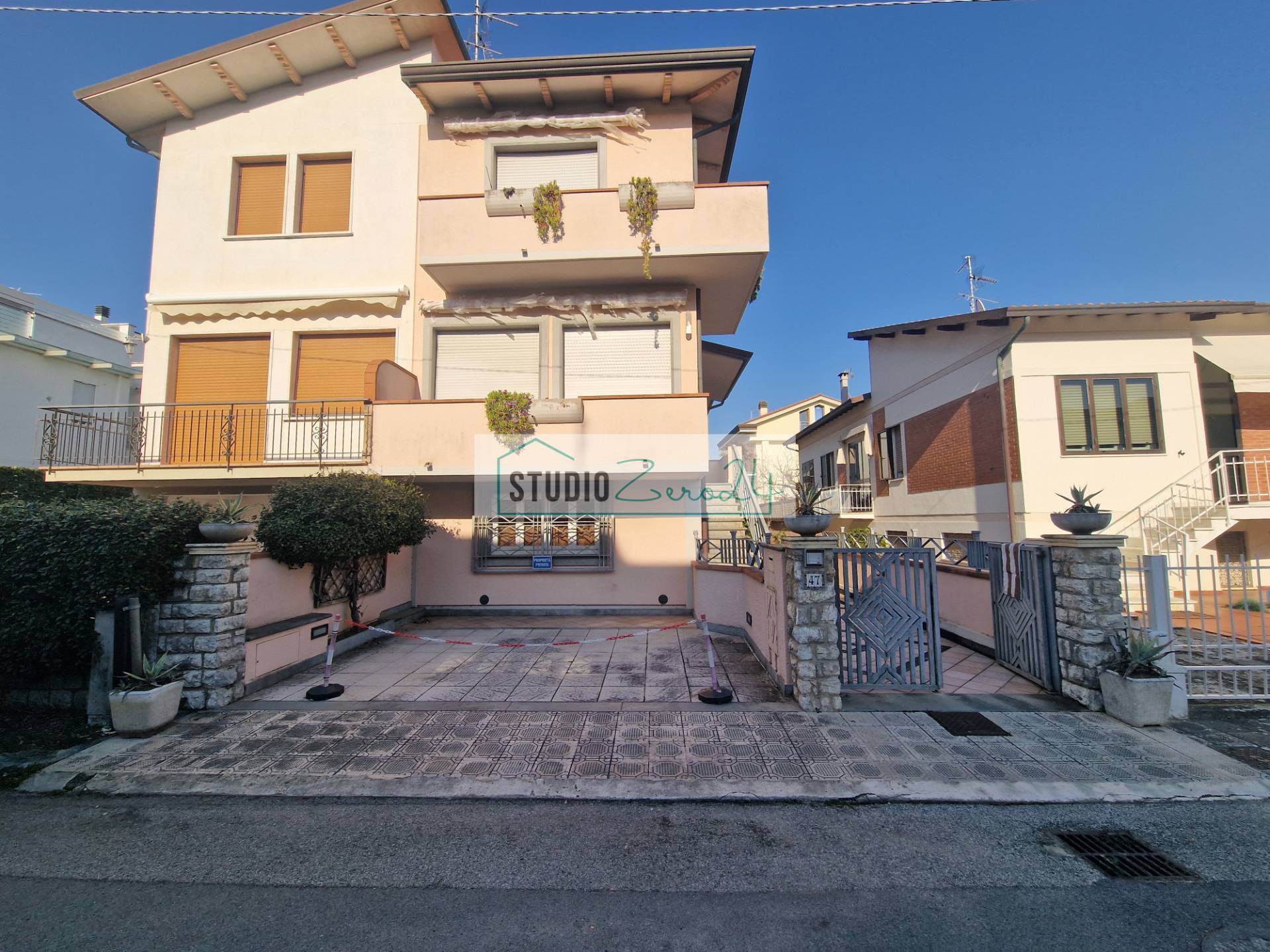 Casa semi indipendente in vendita a Camaiore, Lido di Camaiore