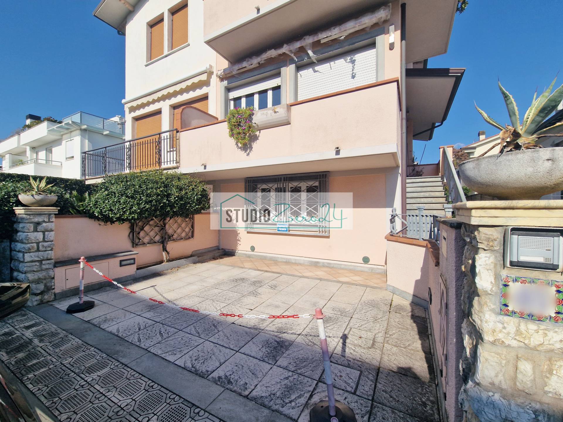 Casa semi indipendente in vendita a Camaiore, Lido di Camaiore