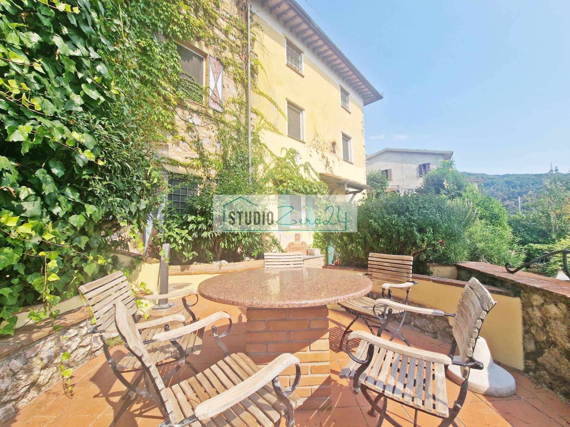 Casa semi indipendente in vendita a Camaiore, Metato