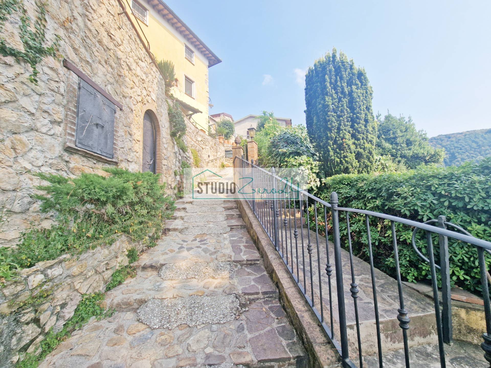 Casa semi indipendente in vendita a Camaiore, Metato