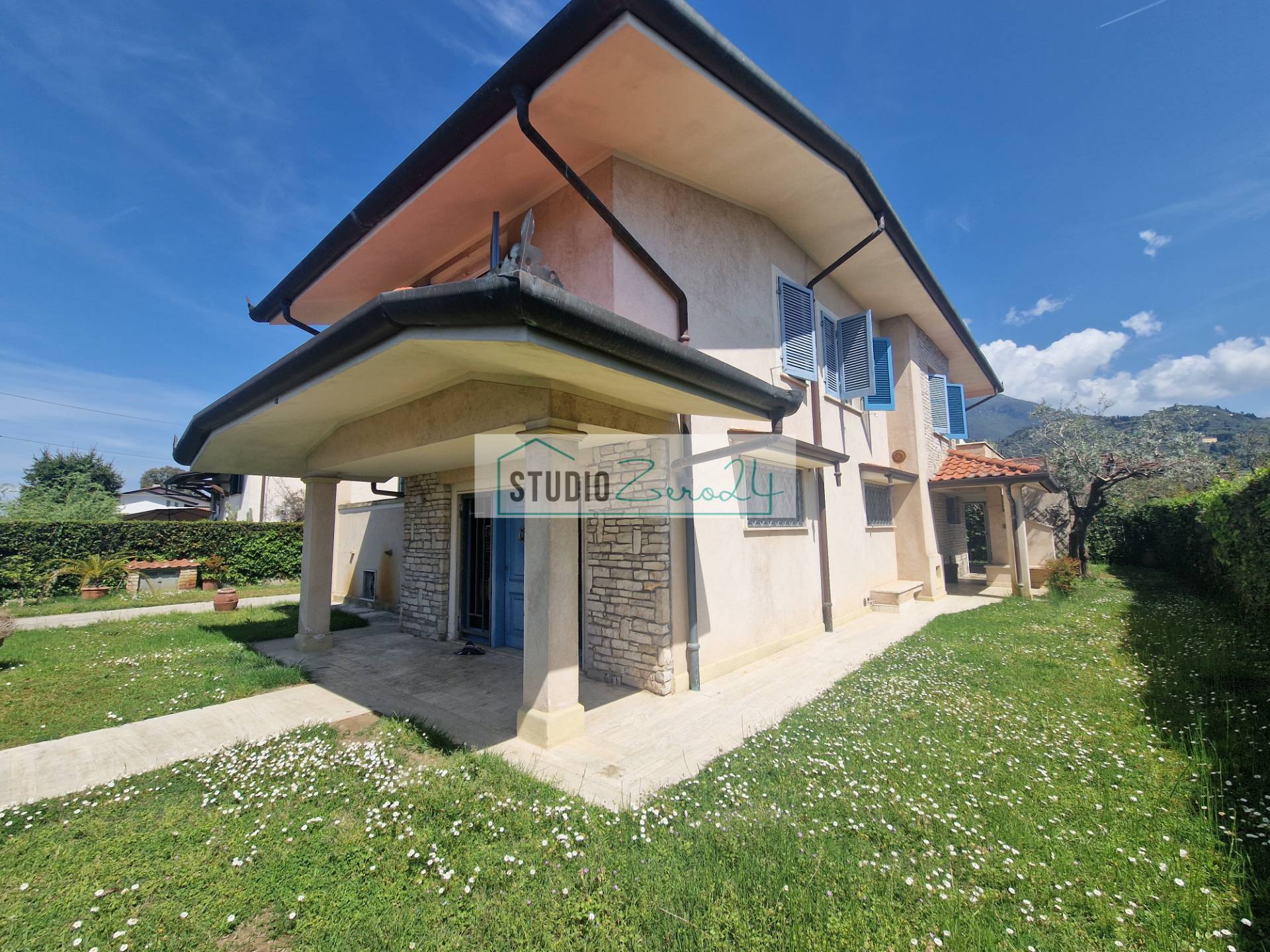 Villa in vendita a Camaiore