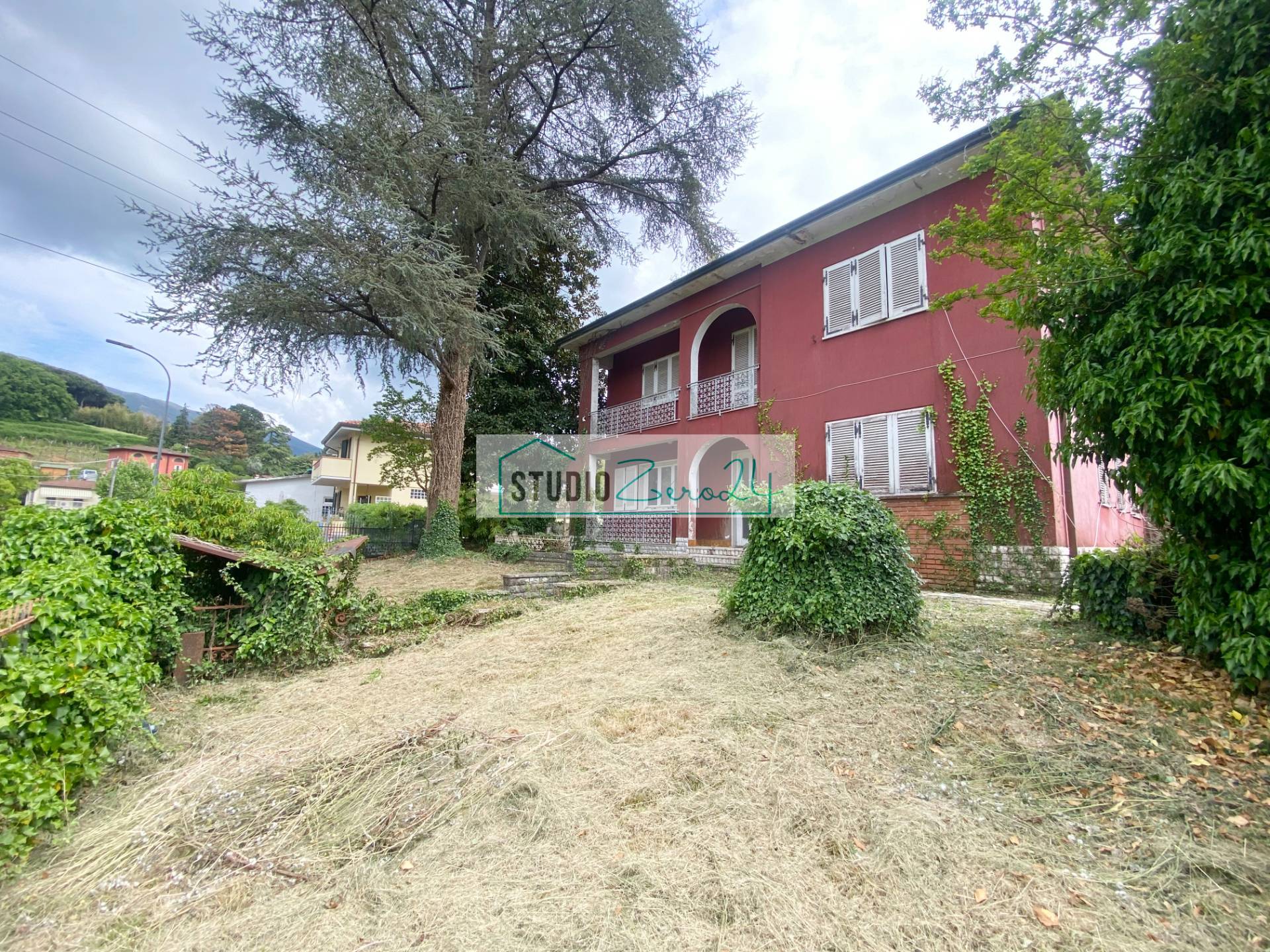Villa in vendita a Camaiore, Fondi