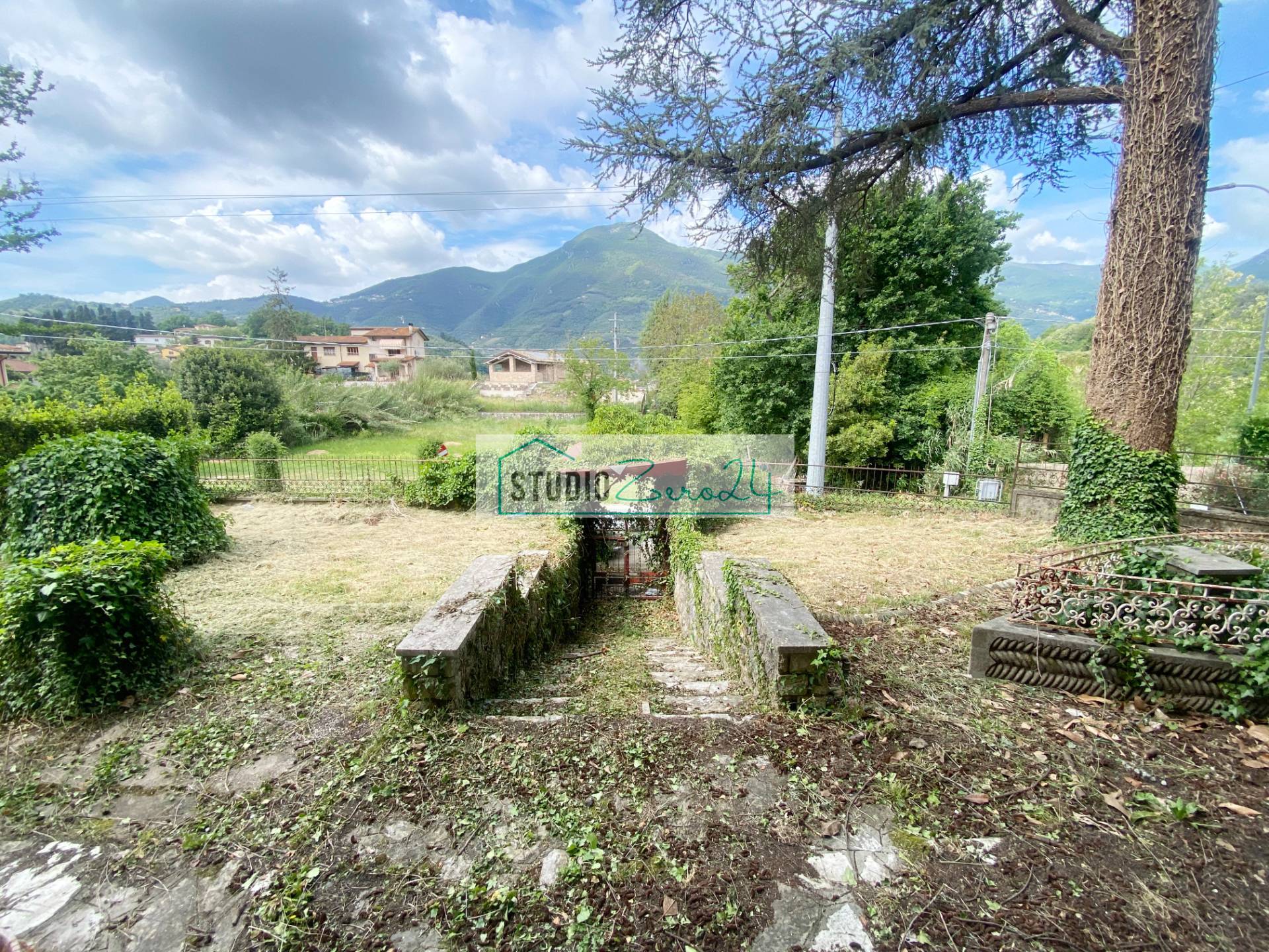 Villa in vendita a Camaiore, Fondi
