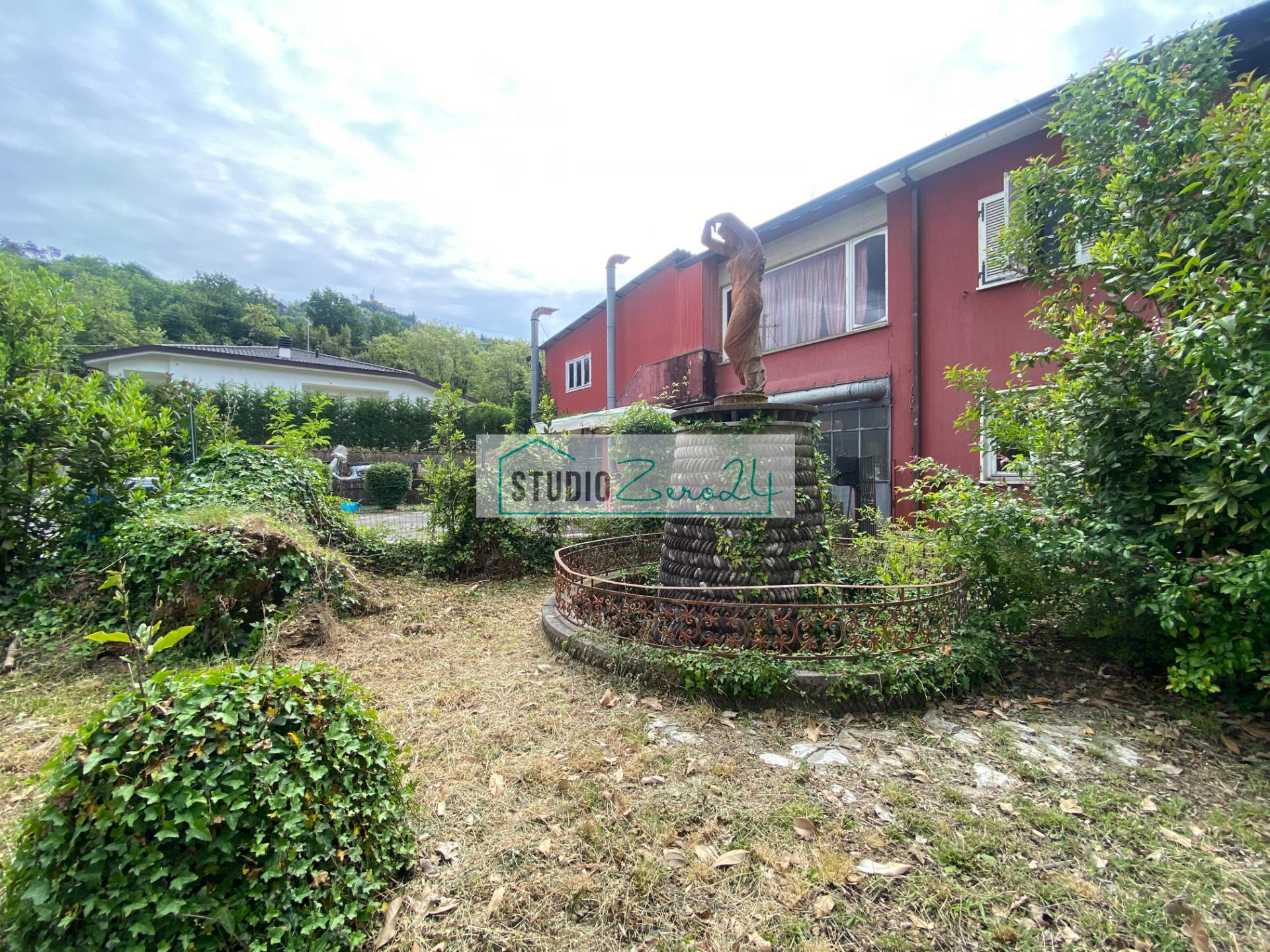 Villa in vendita a Camaiore, Fondi