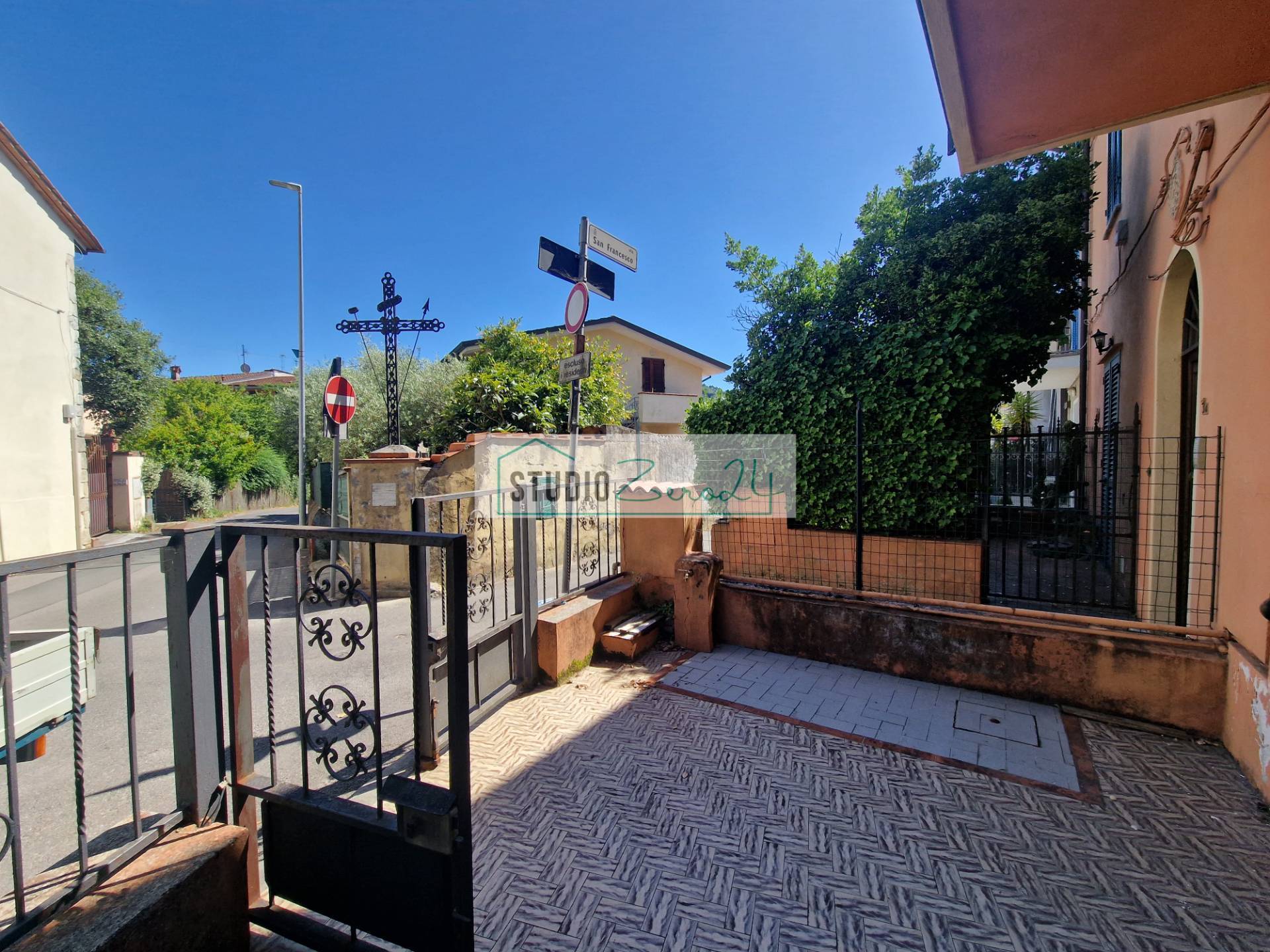 Casa semi indipendente in vendita a Camaiore, Frati