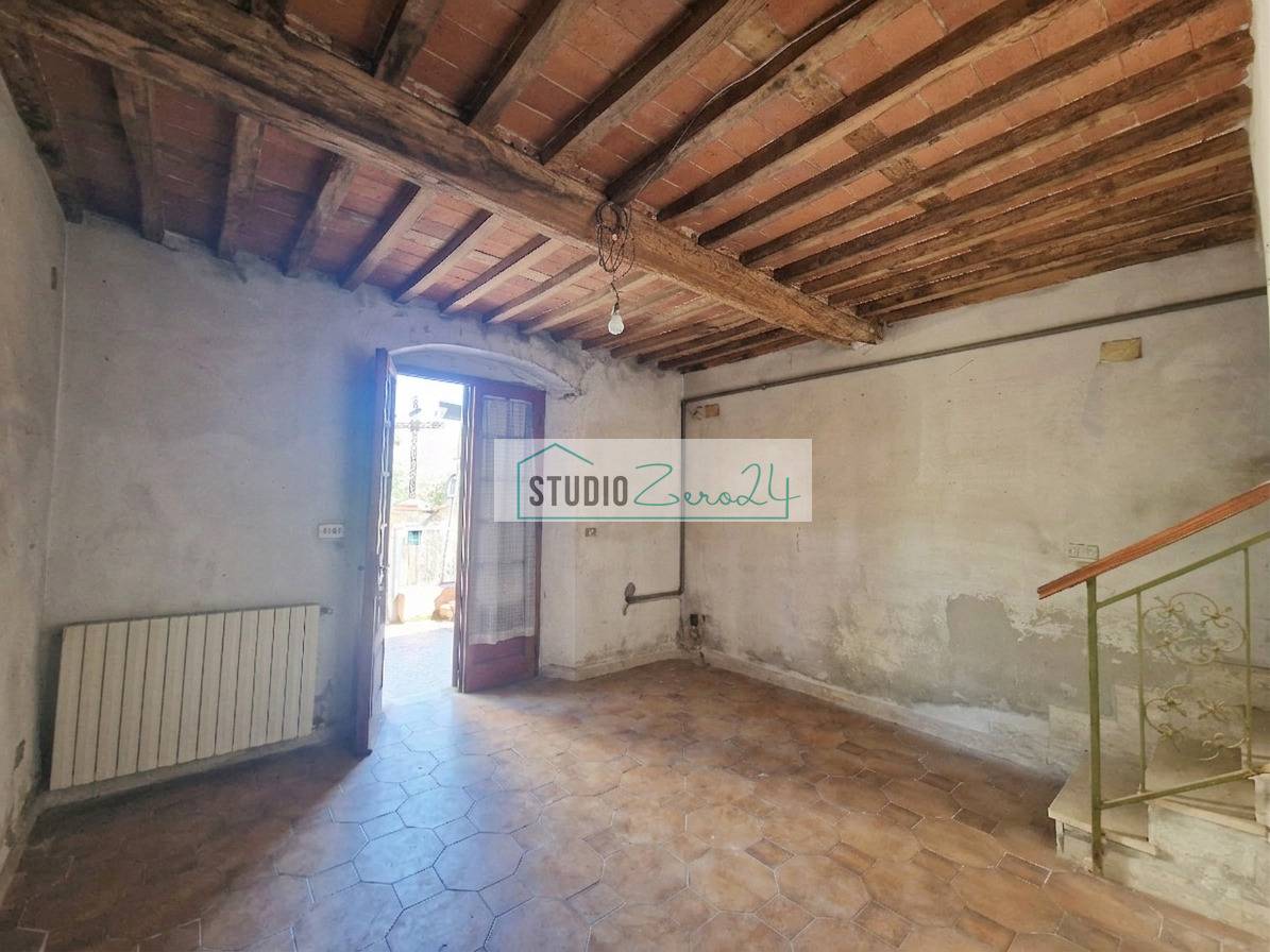 Casa semi indipendente in vendita a Camaiore, Frati