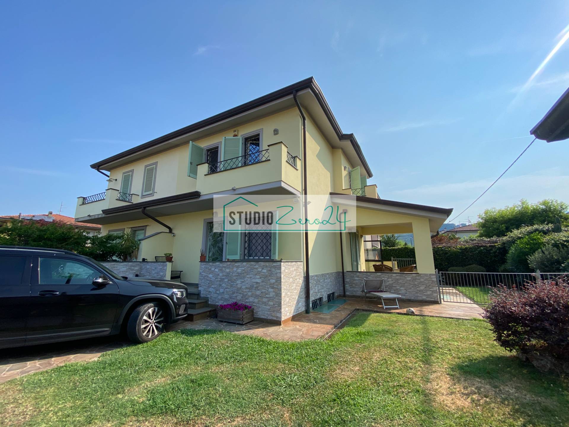 Casa semi indipendente in vendita a Camaiore, Capezzano Pianore