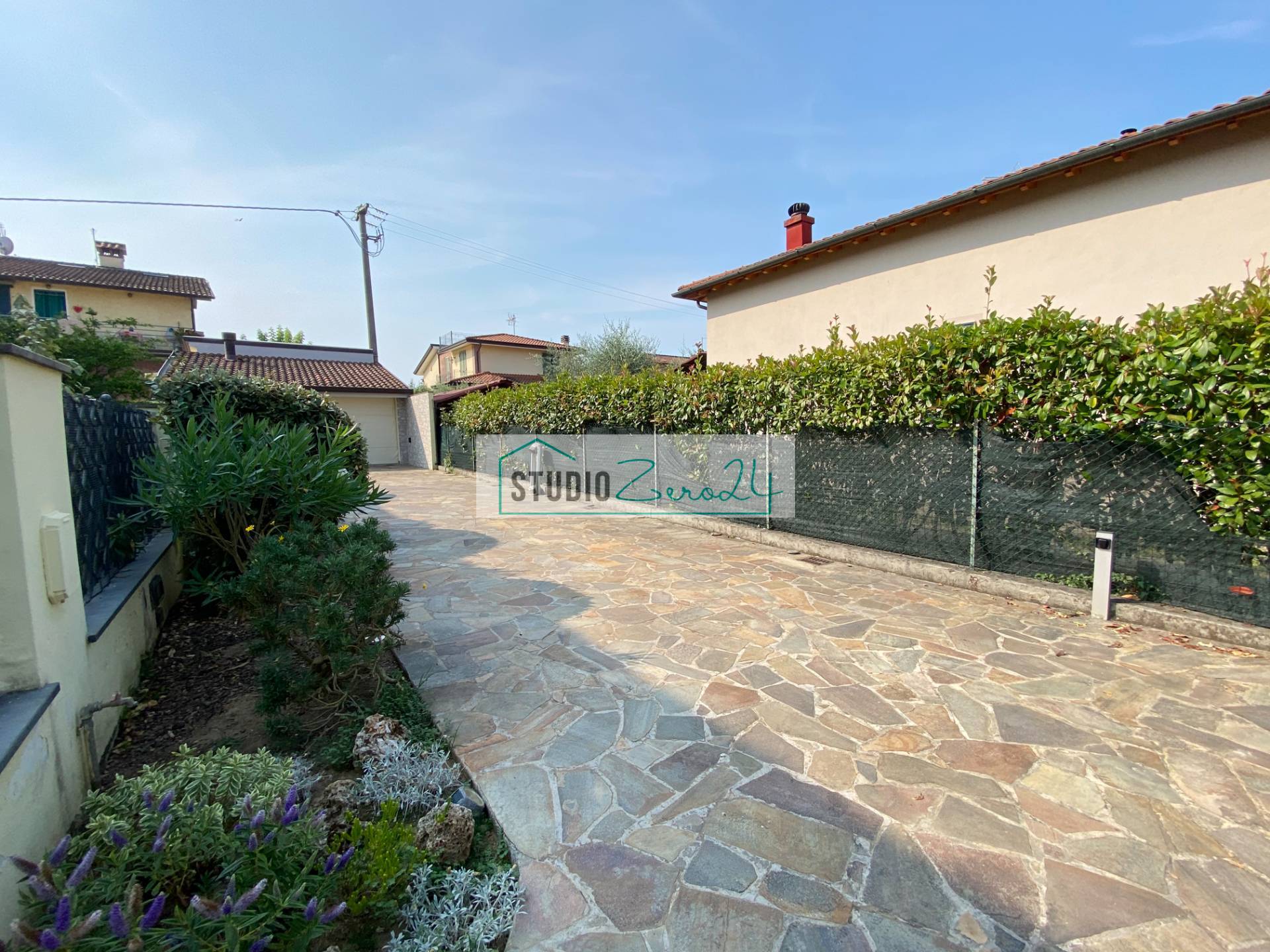 Casa semi indipendente in vendita a Camaiore, Capezzano Pianore