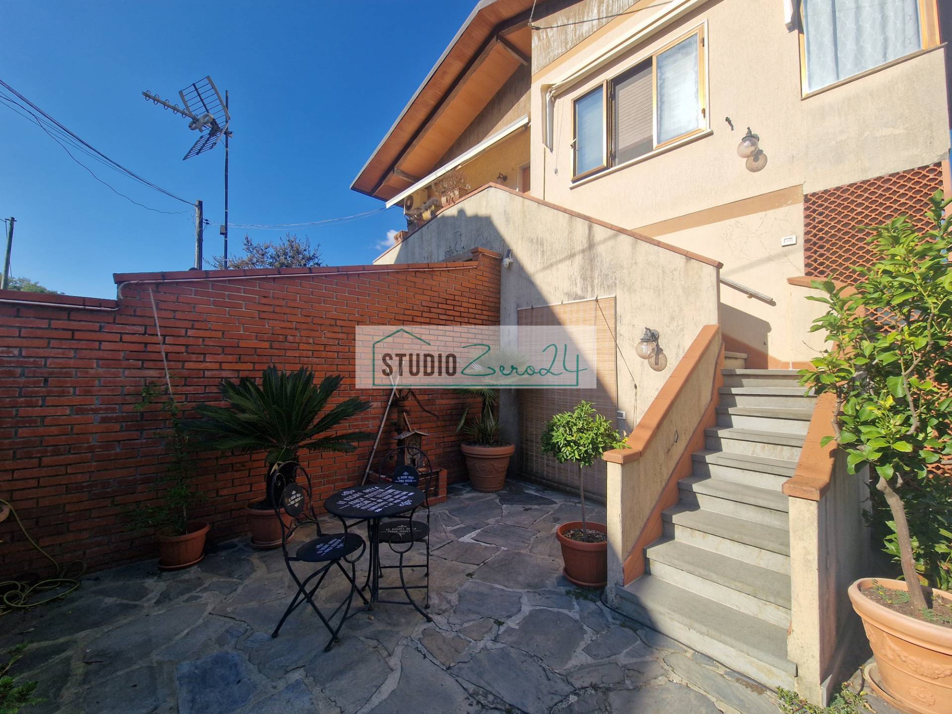 Casa semi indipendente in vendita a Camaiore, Carignoni
