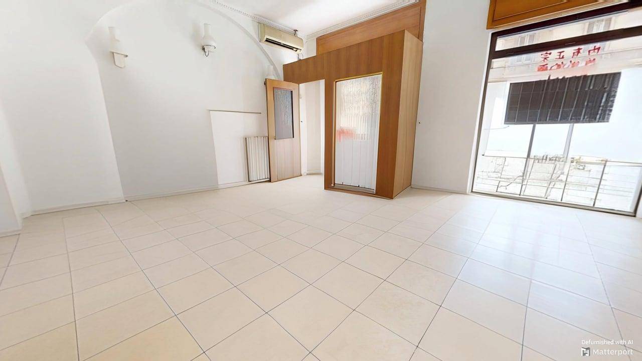 NEGOZIO - LOCALE COMMERCIALE in vendita a Milano