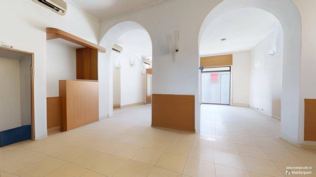 NEGOZIO - LOCALE COMMERCIALE in vendita a Milano