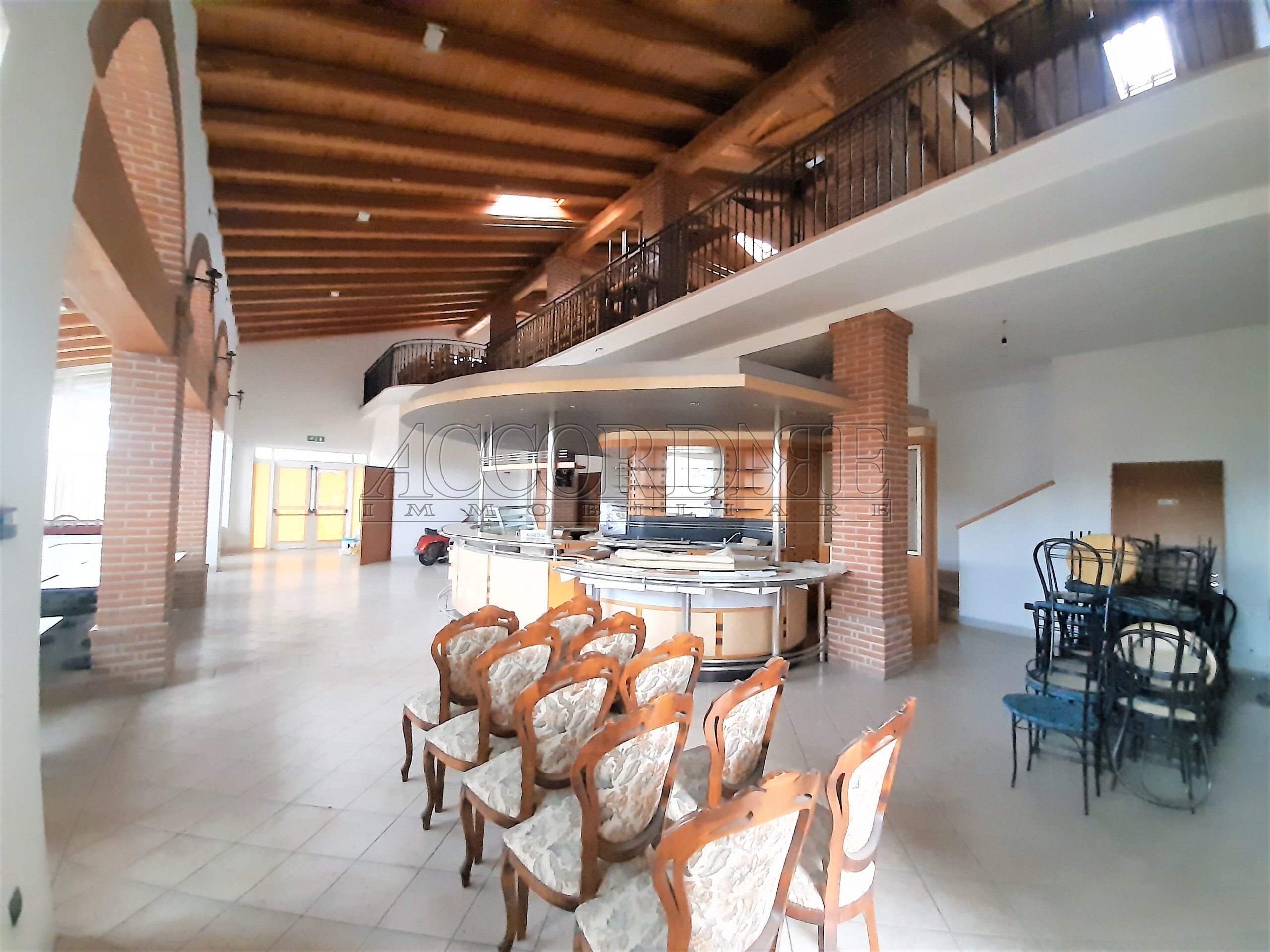 Locale commerciale in affitto a Villaga