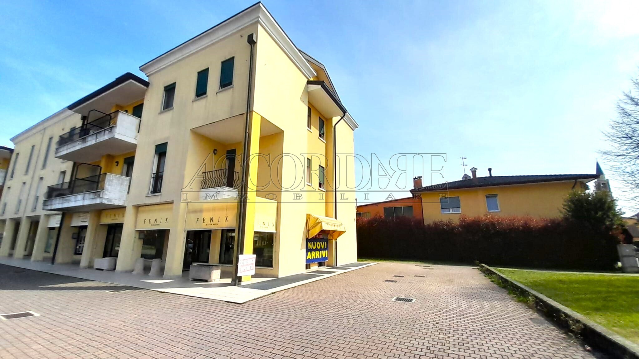 Locale commerciale in vendita in via del donatore, Villafranca Padovana