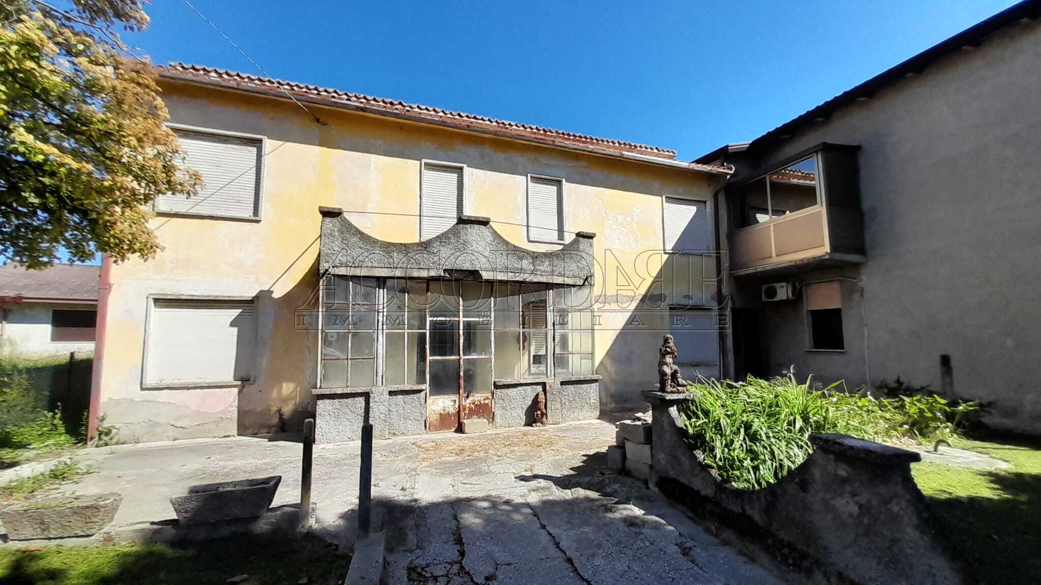 Casa indipendente da ristrutturare in via gomiero 10, Piazzola sul Brenta