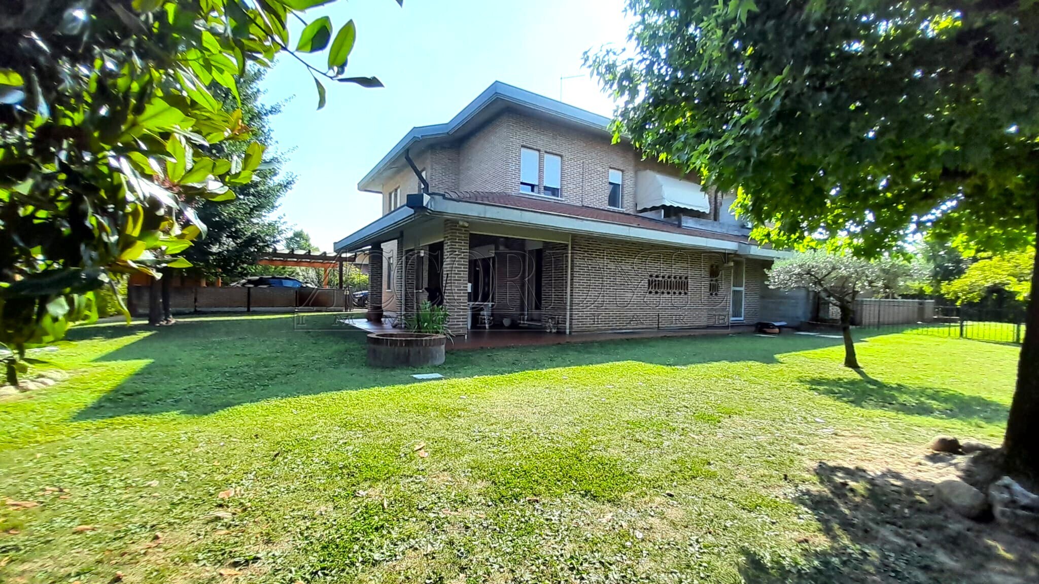 Casa indipendente con giardino in via degli alpini 83/b, Camisano Vicentino