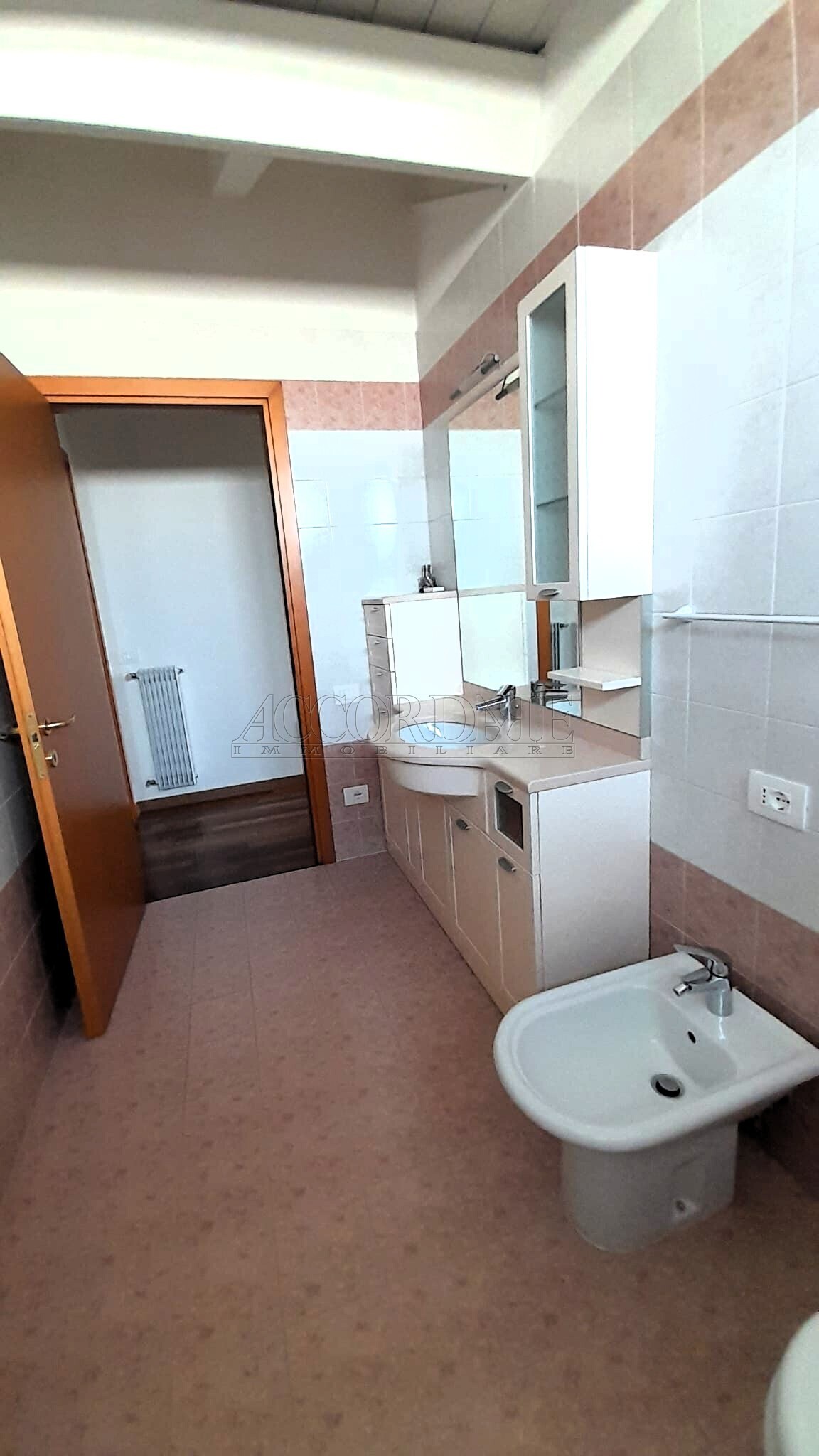Appartamento con terrazzo in via veneto 2, Campodoro