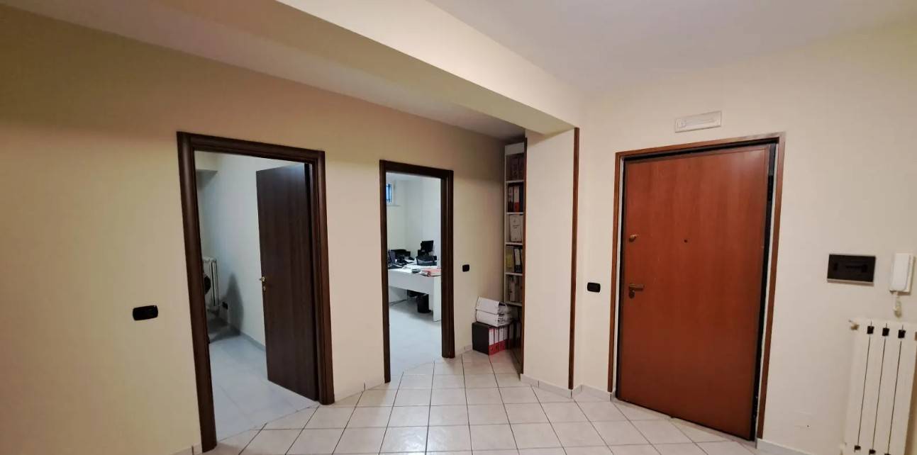 Ufficio in vendita a Avellino, Centro