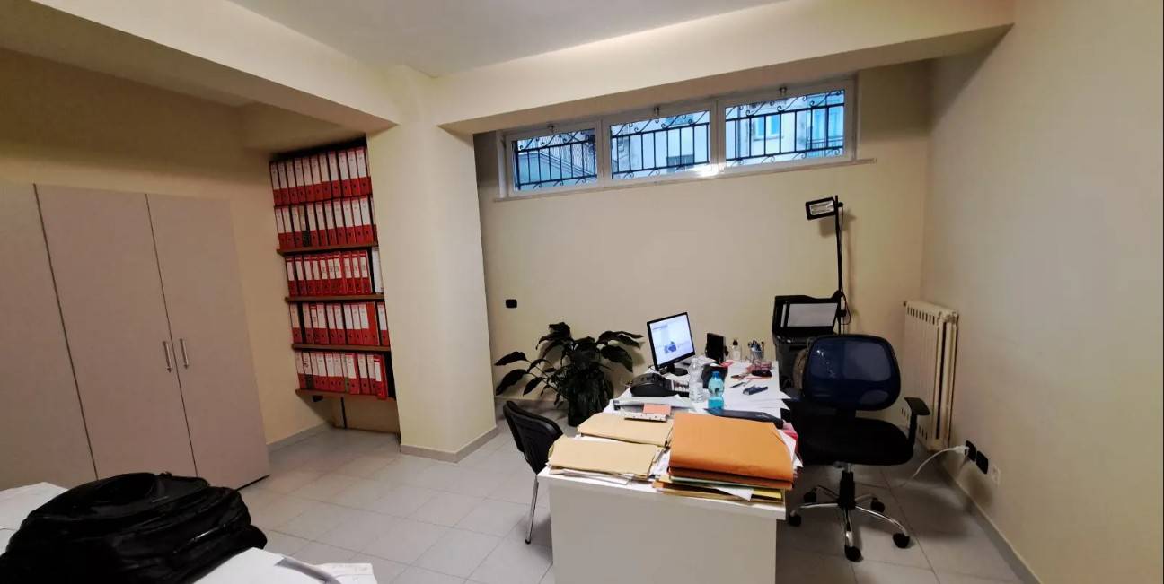 Ufficio in vendita a Avellino, Centro