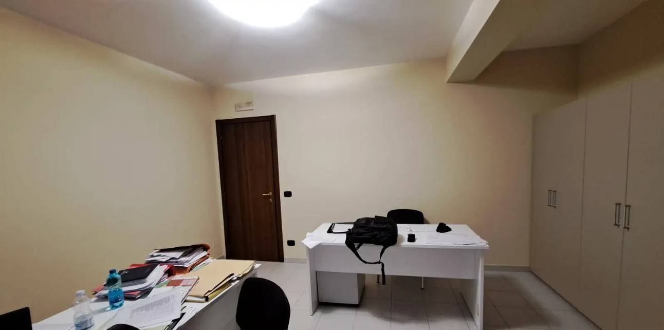 Ufficio in vendita a Avellino, Centro
