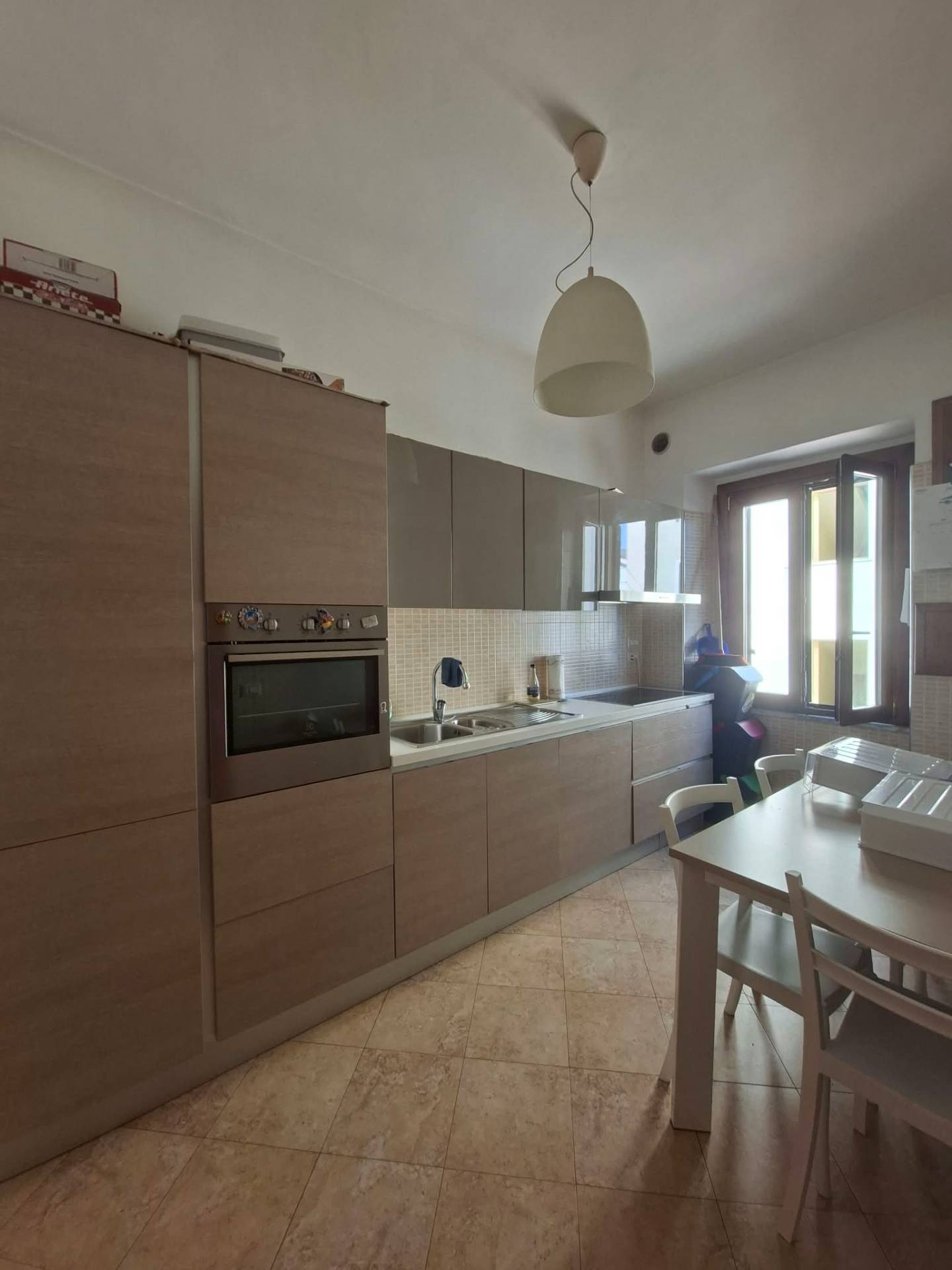 Appartamento in vendita a Avellino, Via Roma