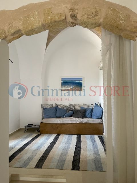 Casa indipendente con terrazzo a Specchia