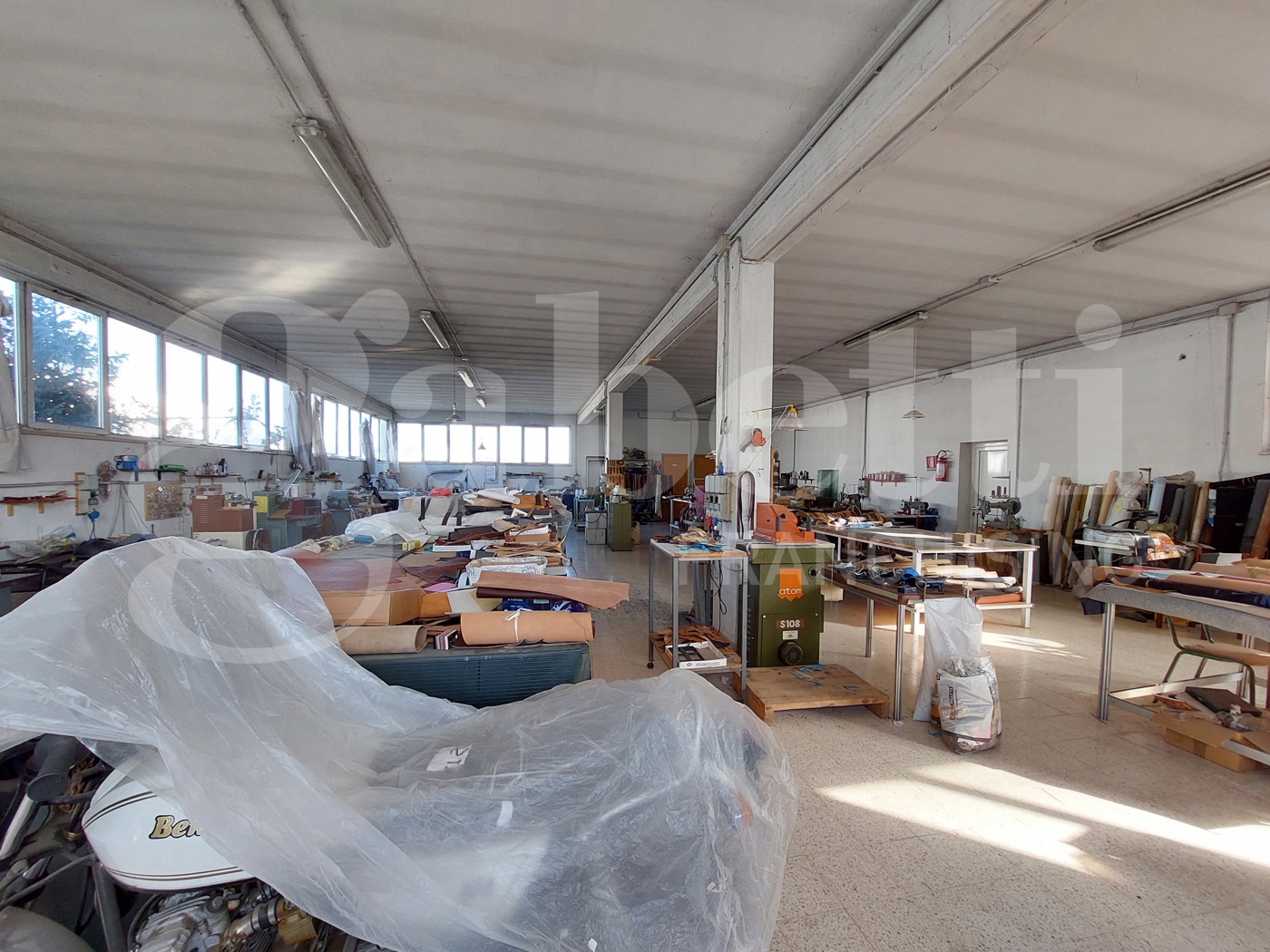 Capannone in vendita a Sant'Omero