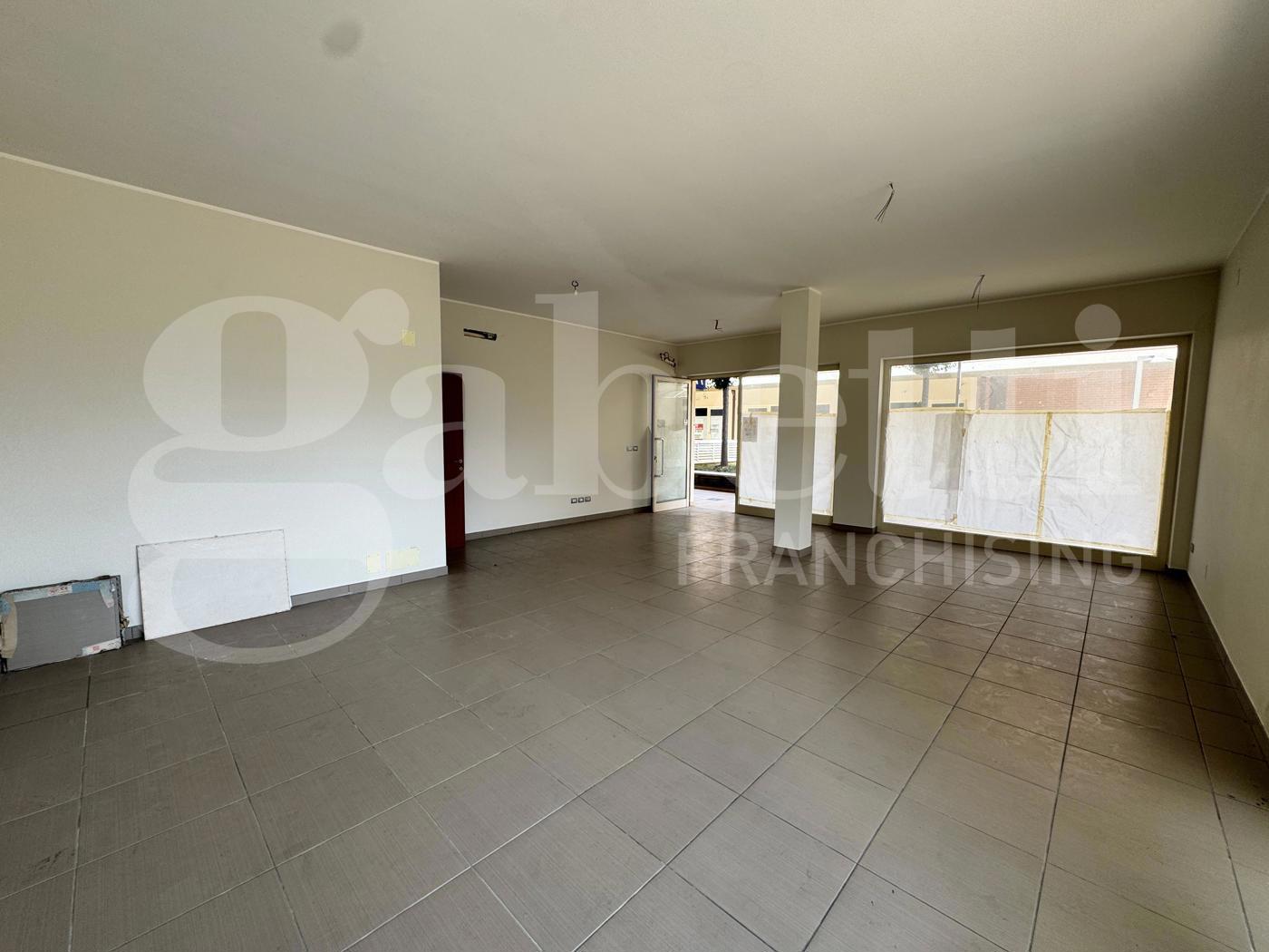 Negozio in vendita a Pineto