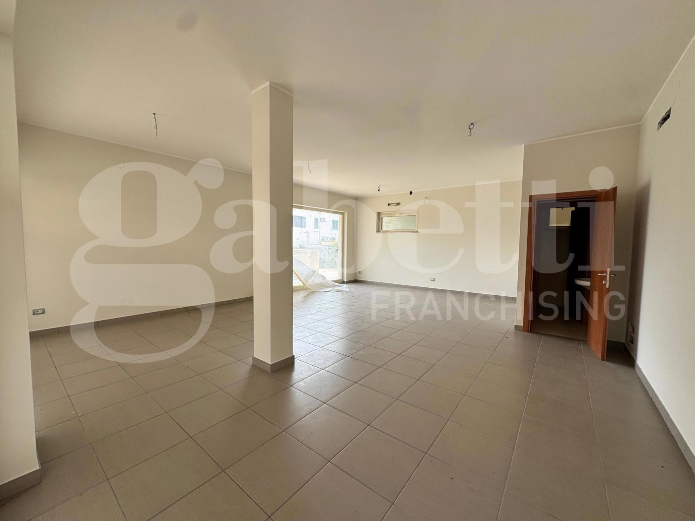 Negozio in vendita a Pineto