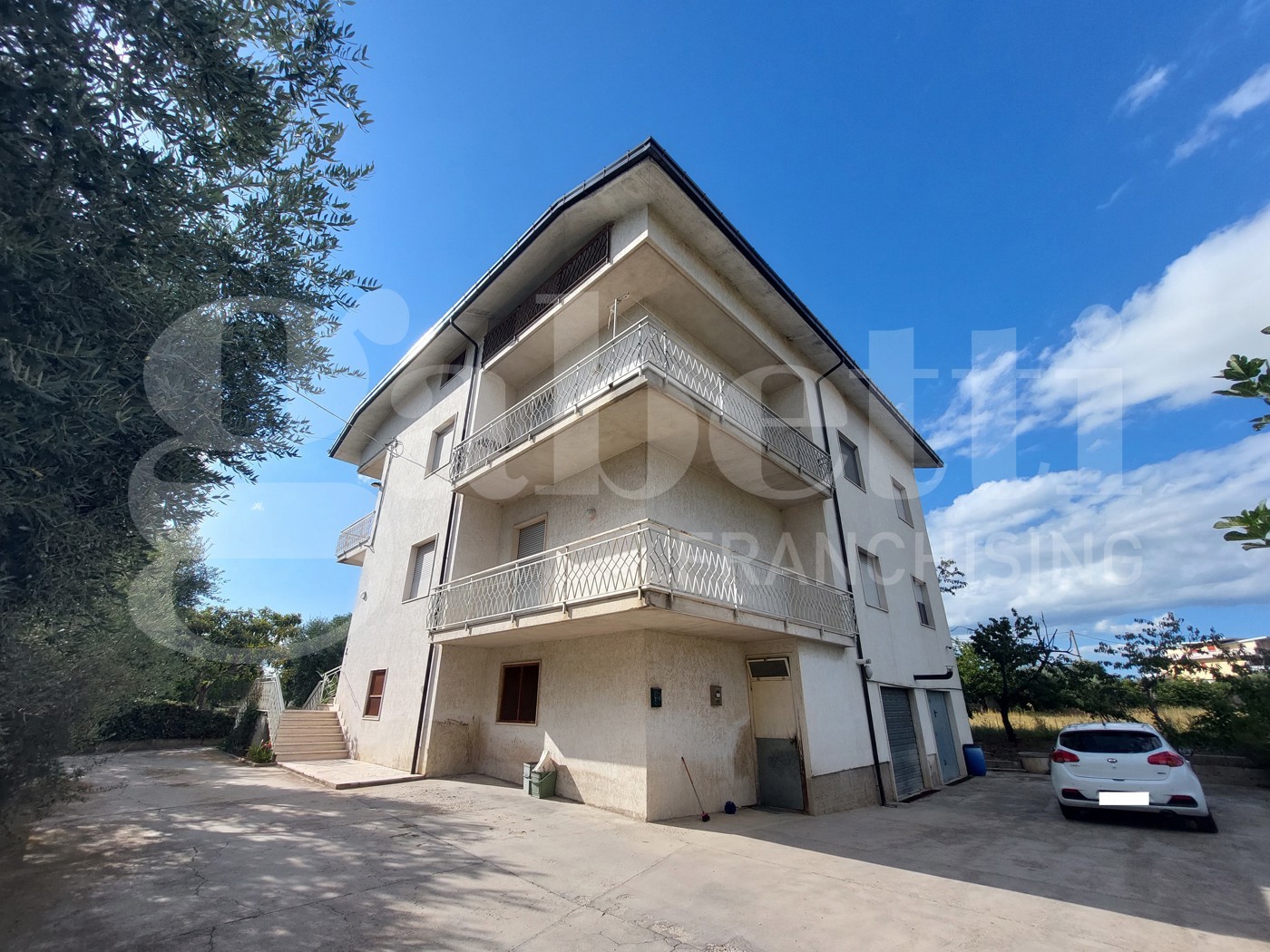 Appartamento con box doppio a Sant'Omero