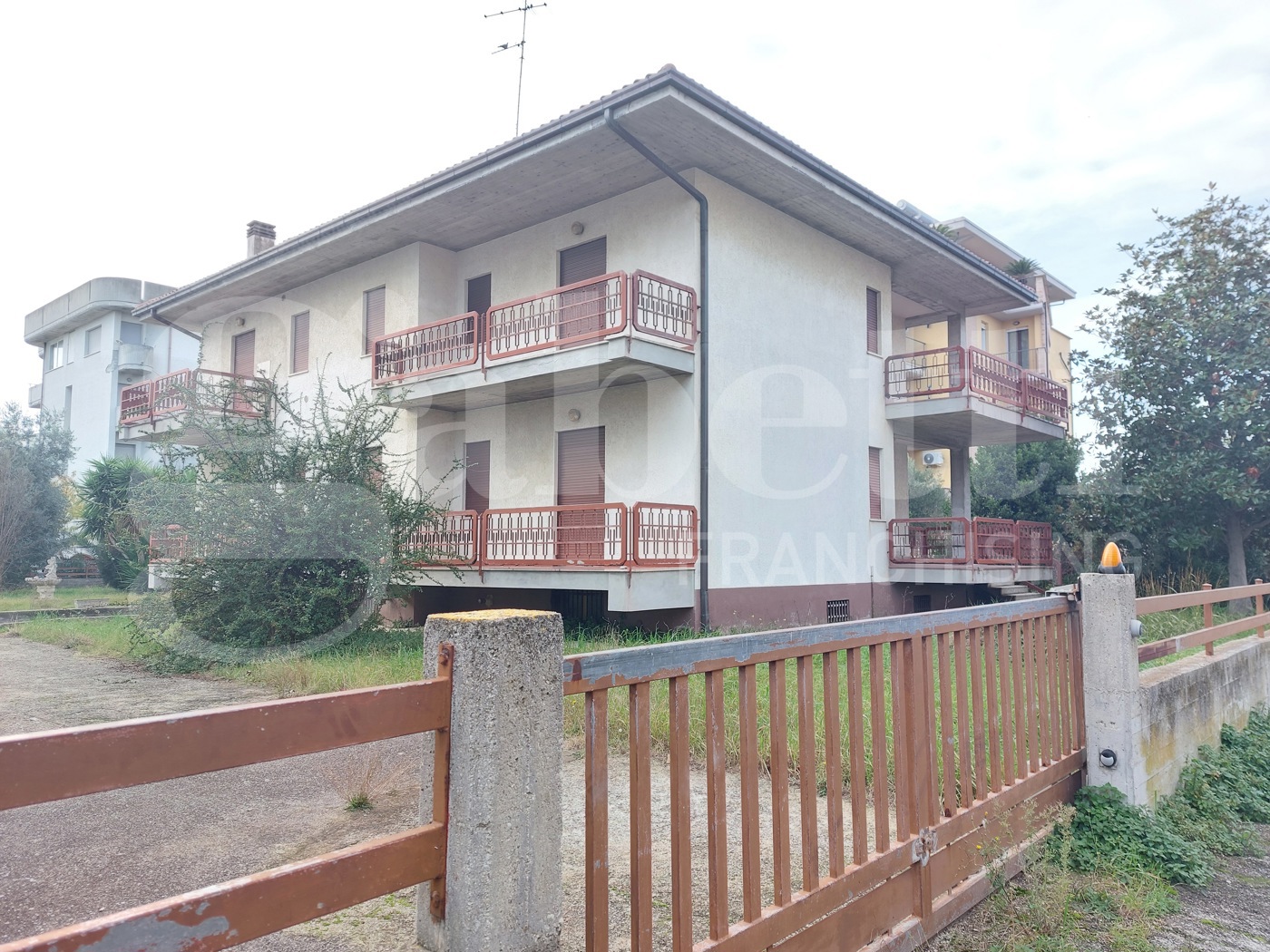 Villa con giardino a Martinsicuro