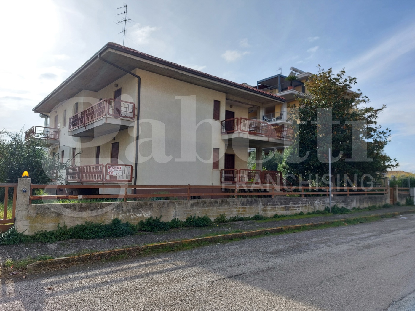 Villa con giardino a Martinsicuro