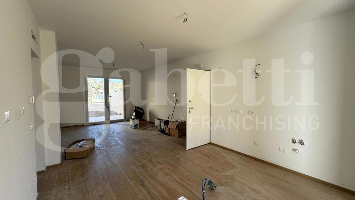 Quadrilocale con box a Tortoreto