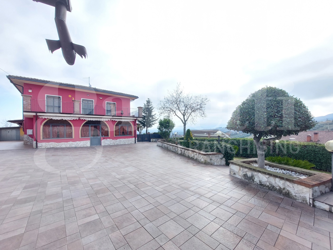 Villa in vendita a Tossicia