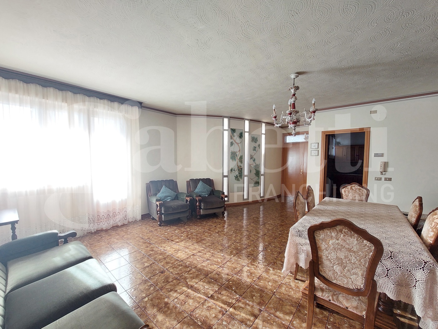 Quadrilocale in vendita a Controguerra