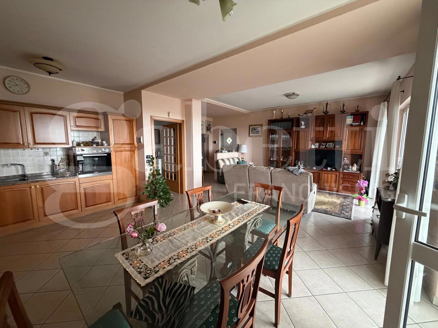 Quadrilocale con giardino a Tortoreto