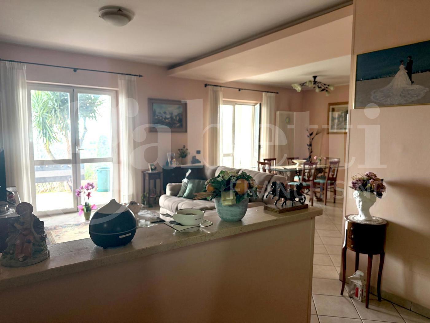 Quadrilocale con giardino a Tortoreto