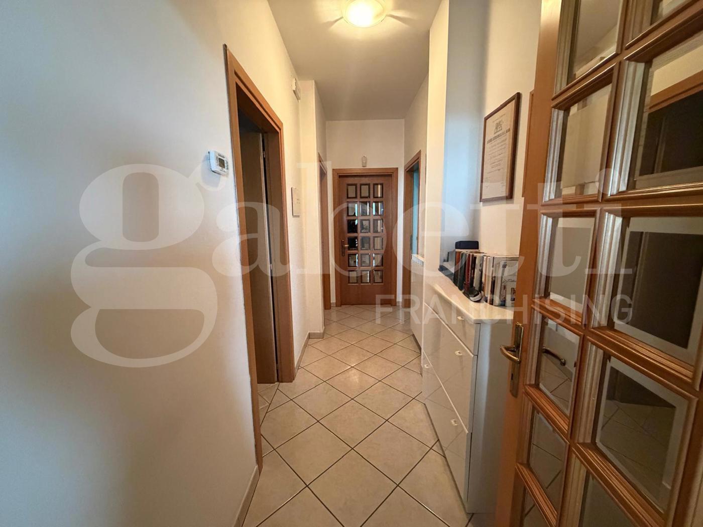 Quadrilocale con giardino a Tortoreto