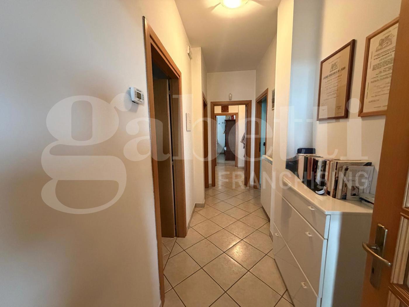 Quadrilocale con giardino a Tortoreto