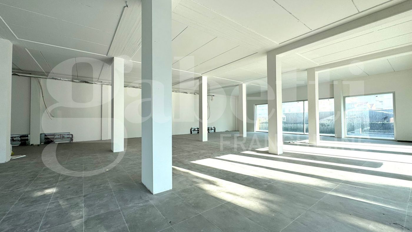 Stabile/Palazzo in vendita a Tortoreto