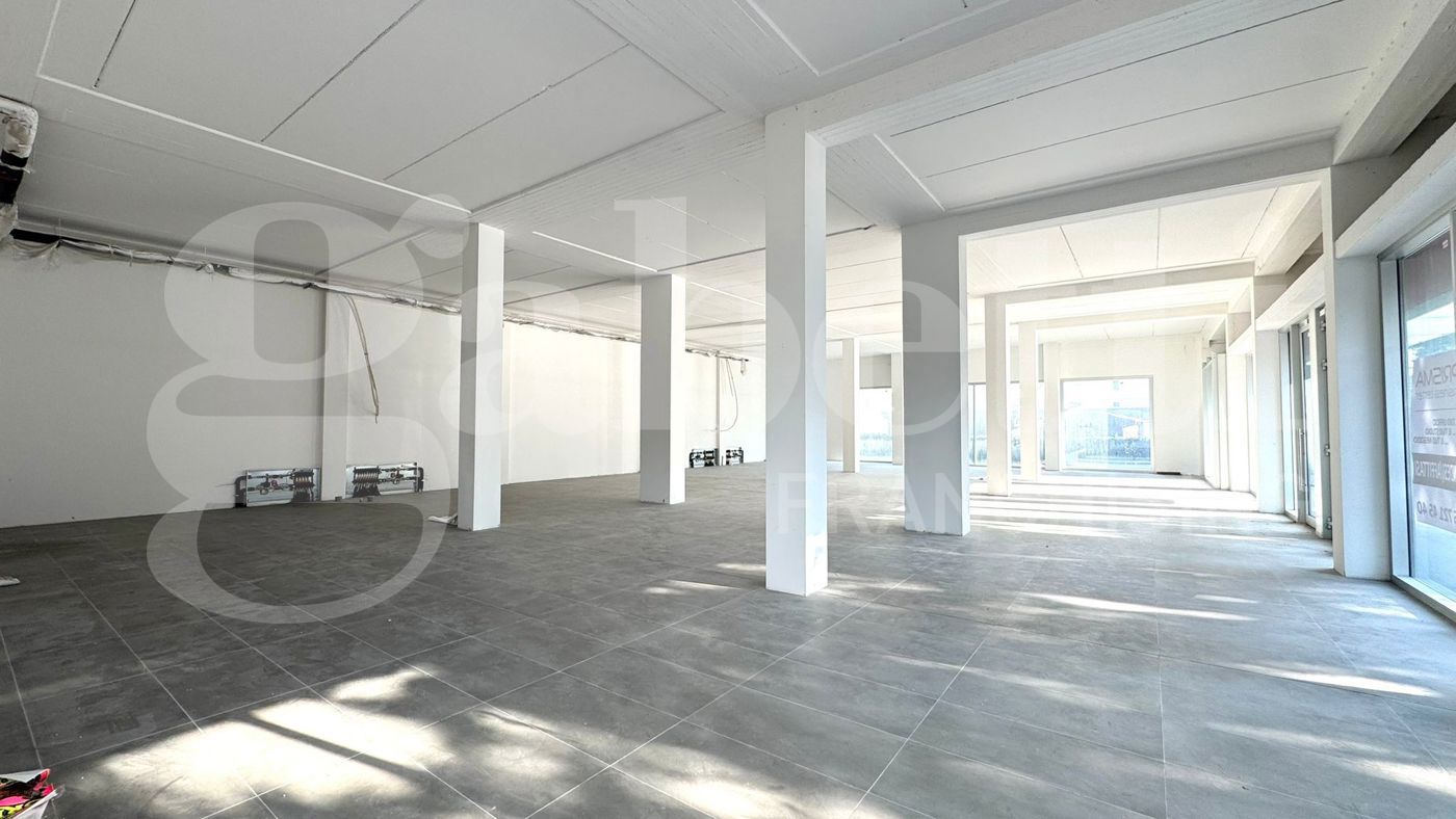 Stabile/Palazzo in vendita a Tortoreto