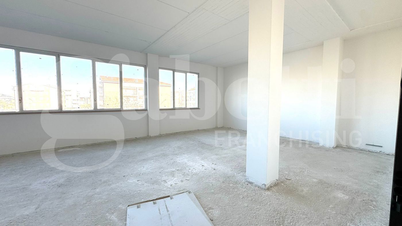 Stabile/Palazzo in vendita a Tortoreto