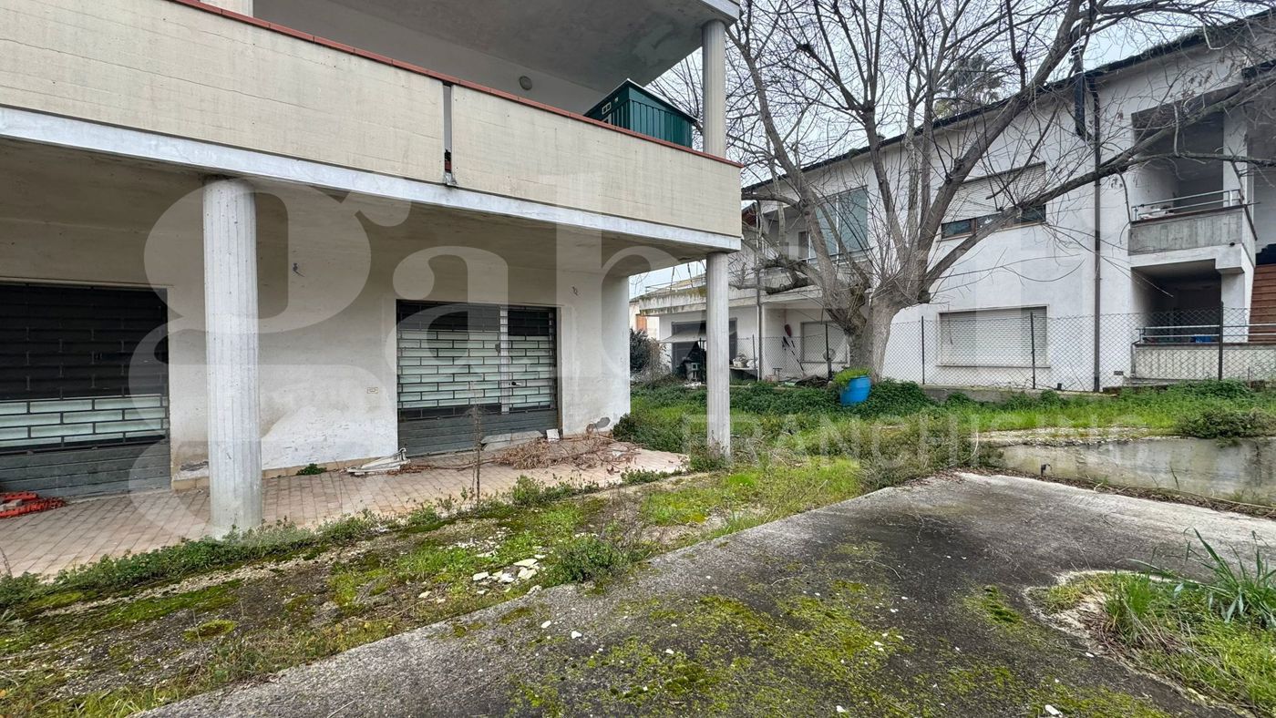 Negozio in vendita a Tortoreto