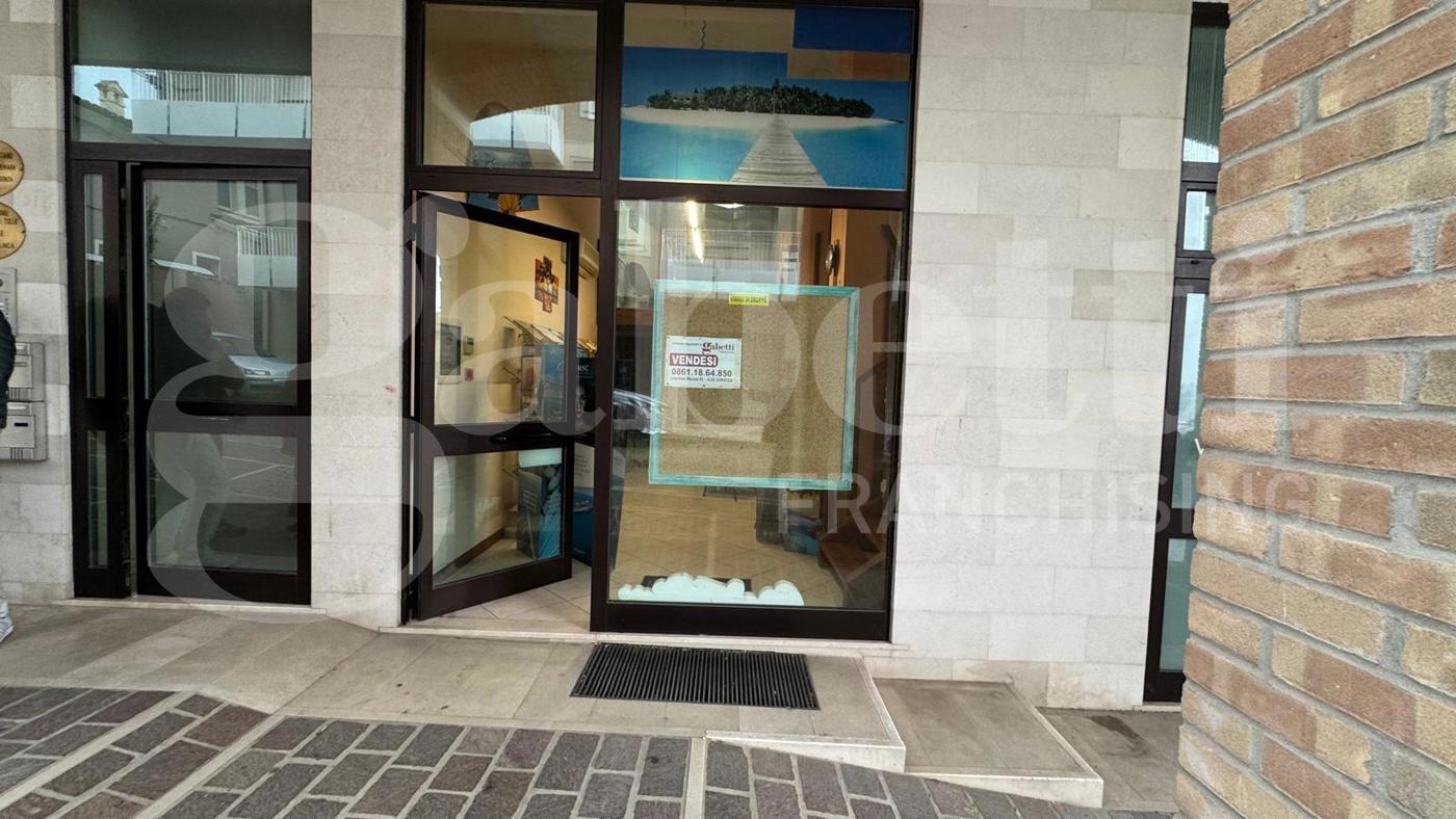 Negozio in vendita a Mosciano Sant'Angelo