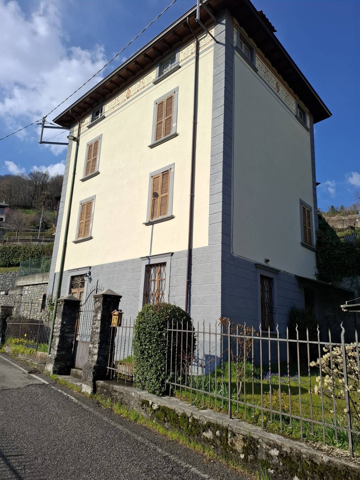 Villa in vendita a Rota d'Imagna