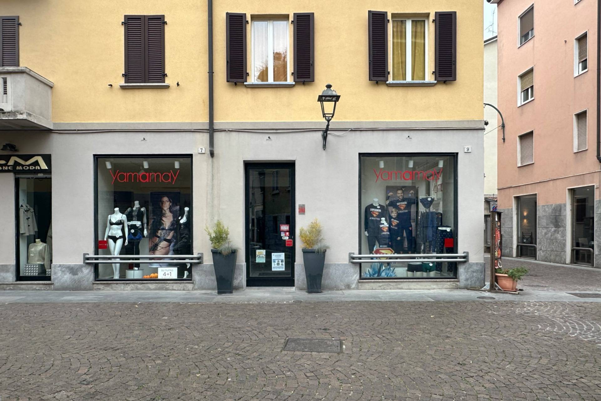 Attivit commerciale in vendita a Cologno Monzese