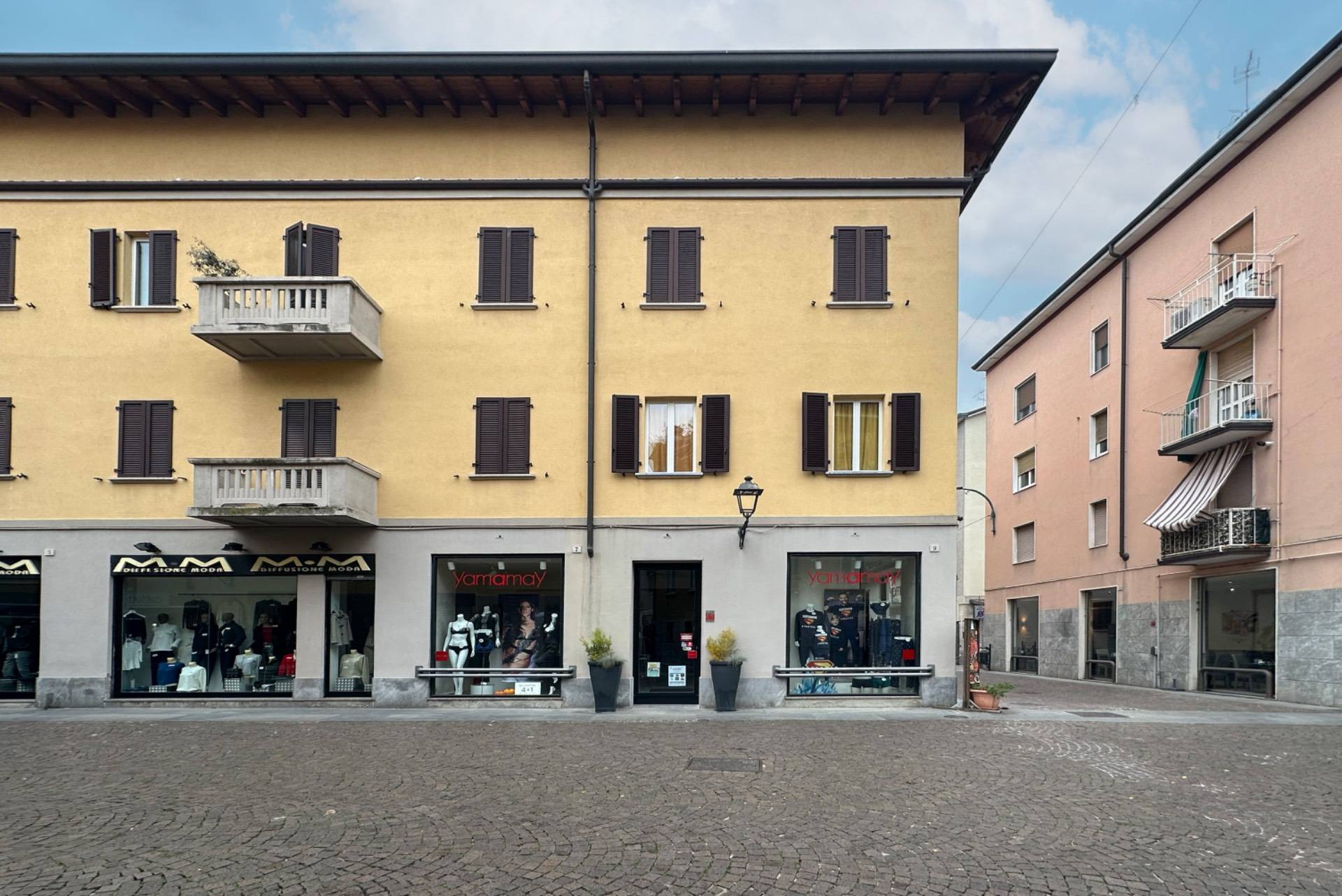 Attivit commerciale in vendita a Cologno Monzese